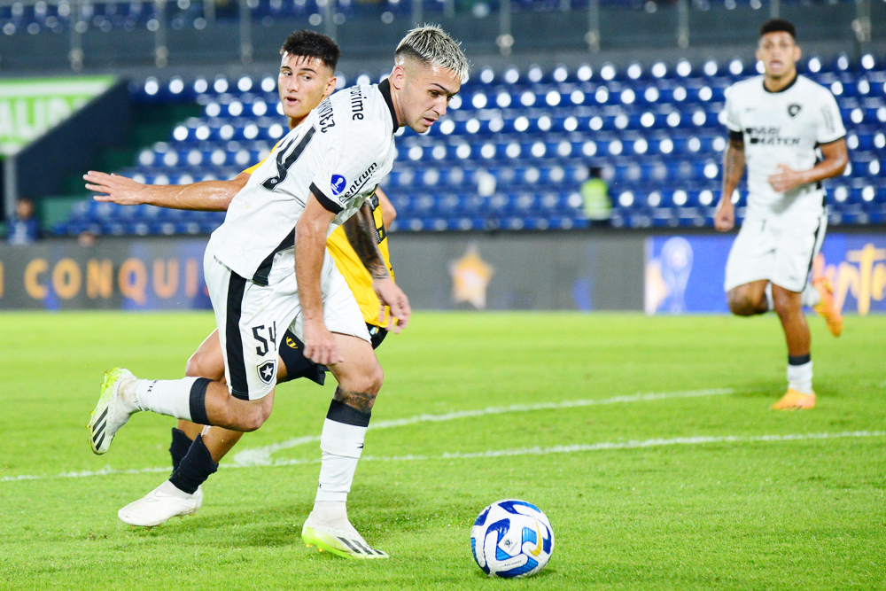 Botafogo deja en tierra al paraguayo Romero y al uruguayo Hernández por indisciplina