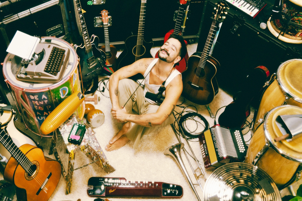 Camilo: “La curiosidad es mi único vehículo, mi motor”