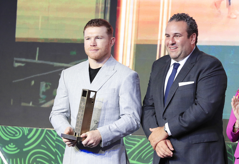 'Canelo' Álvarez, obligado por la Federación Internacional a enfrentarse al cubano Scull