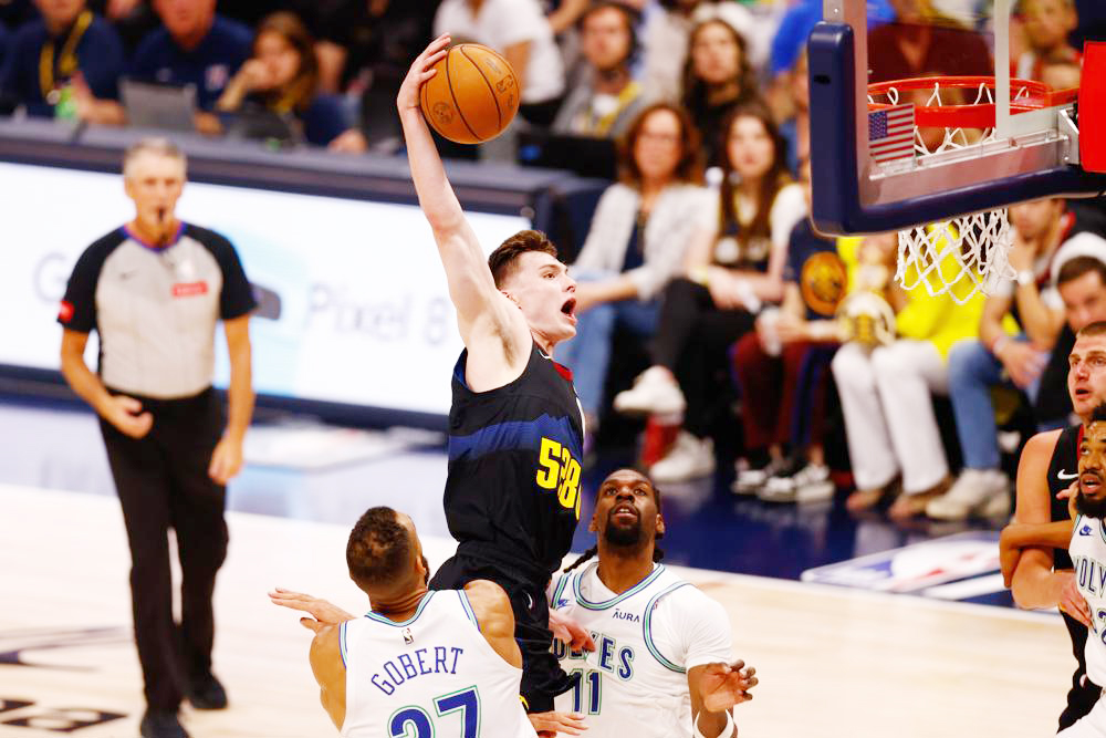 Chris Finch, técnico de los Wolves, dice que “es un momento especial”