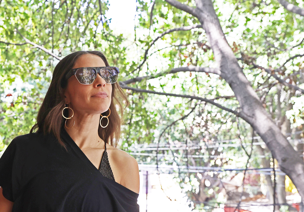 La cantante Debi Nova “renace” con un nuevo álbum y su debut en solitario en México