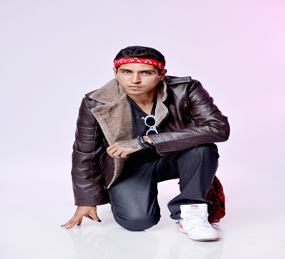 James EC y su banda en vivo anuncian el esperado “27 TOUR” y su próximo álbum “Hollywood”