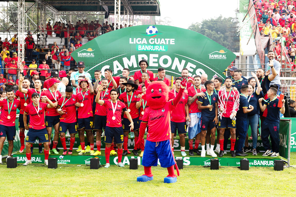 Municipal gana un nuevo título del fútbol en Guatemala de la mano de tres argentinos