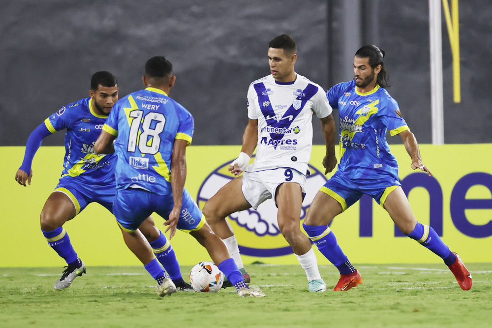 Ameliano defenderá su segundo puesto en el Grupo E de la Sudamericana ante el Rayo Zuliano