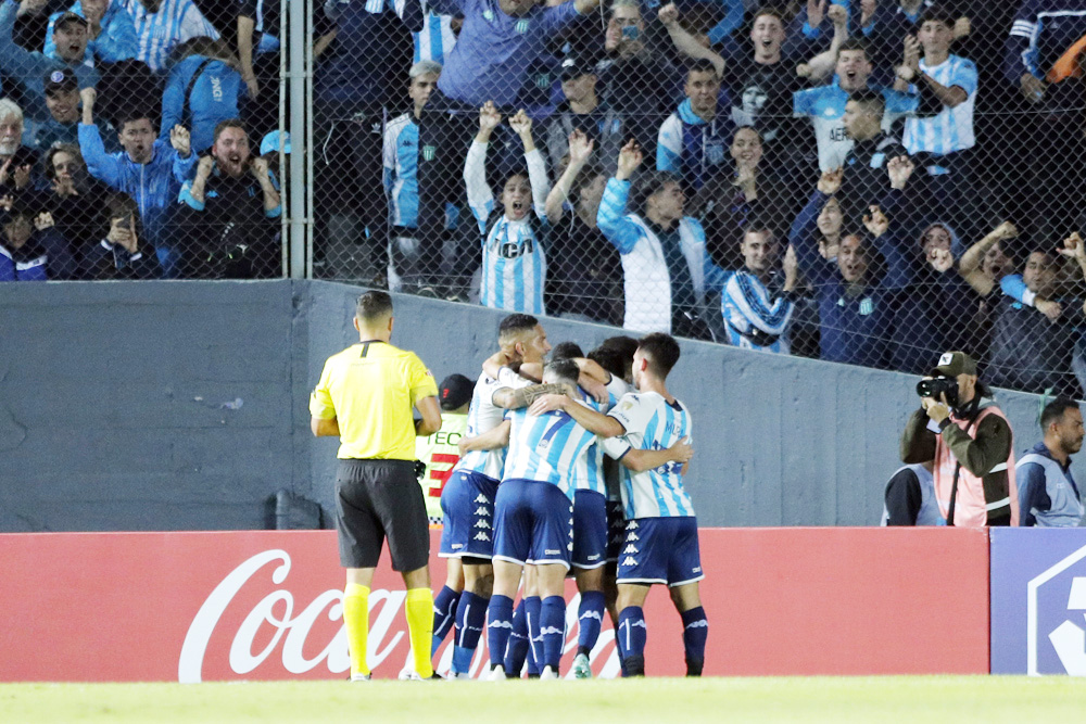 3-0. Libertadores y Sudamericana, temas reservados para Racing y Bragantino en el Grupo H