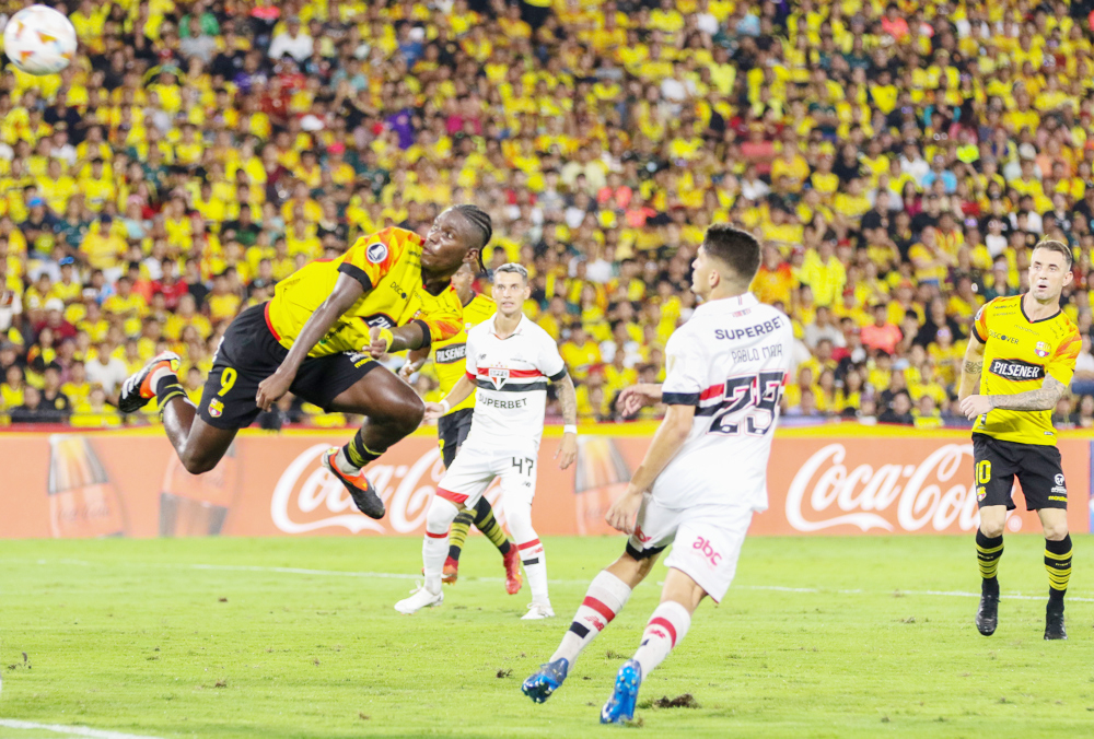 São Paulo busca acercarse a la cima del Grupo B contra un Barcelona ya eliminado