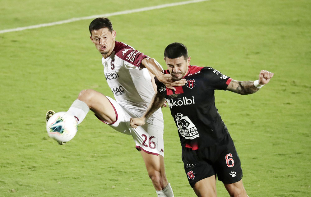 Saprissa y  Alajuelense se citan en la final del fútbol en Costa Rica