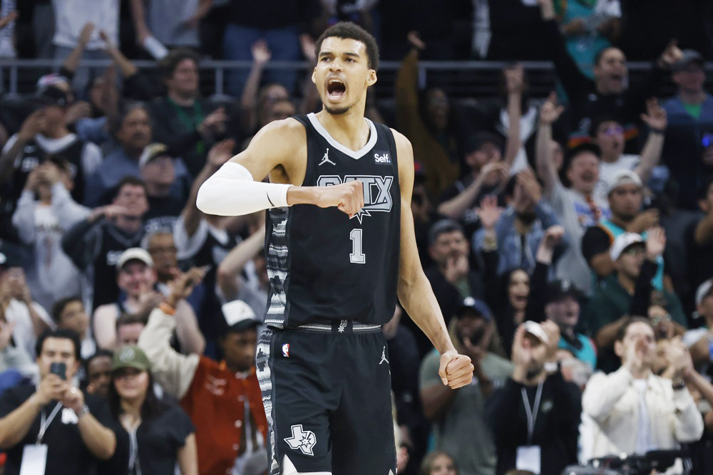 Wembanyama, primer novato en el equipo defensivo del año de la NBA