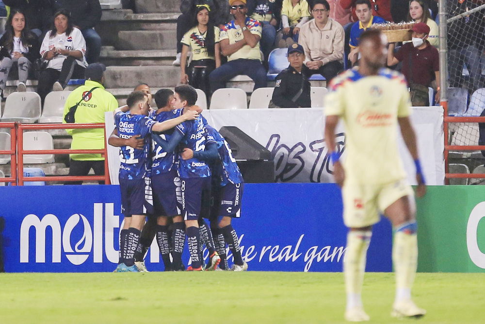 2-1. El Pachuca, del uruguayo Guillermo Almada, sorprende al América y avanza a la final