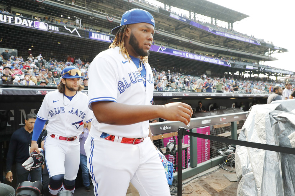 Un ‘grand slam’ de Guerrero Jr. no evita la derrota de los Azulejos ante los Nacionales en la MLB