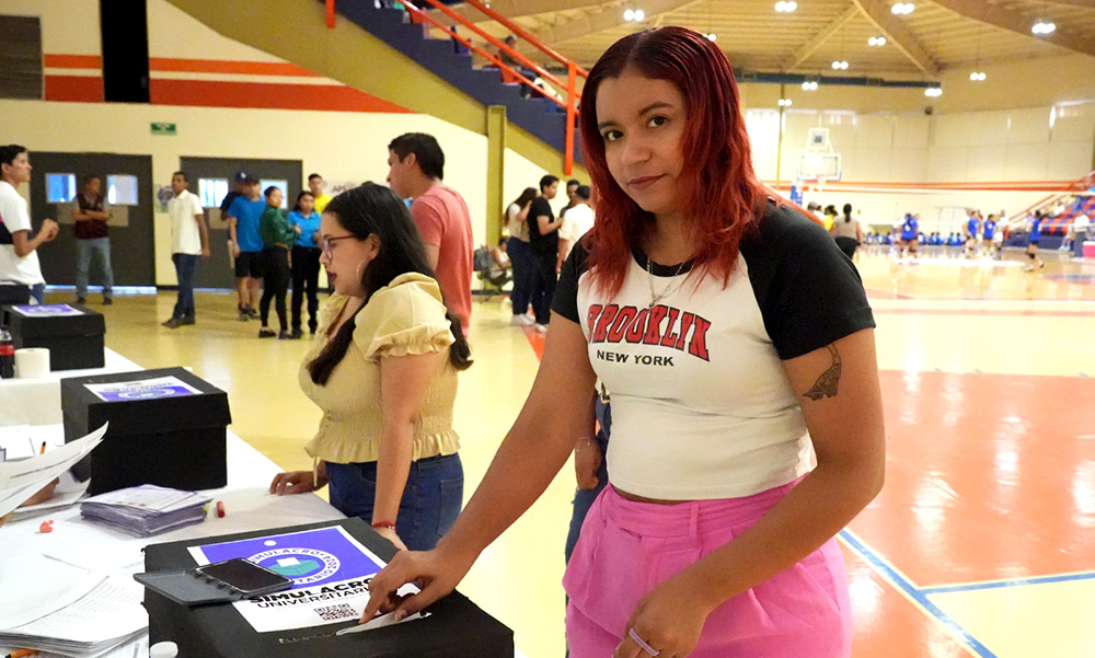 Participan estudiantes de la UAT en el Simulacro Electoral Universitario
