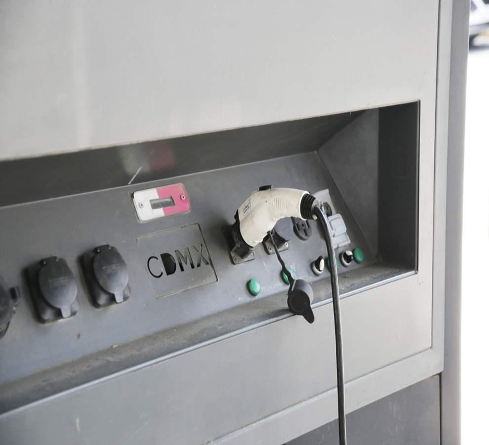 Vehículos eléctricos enfrentan incertidumbre en la generación de energías limpias