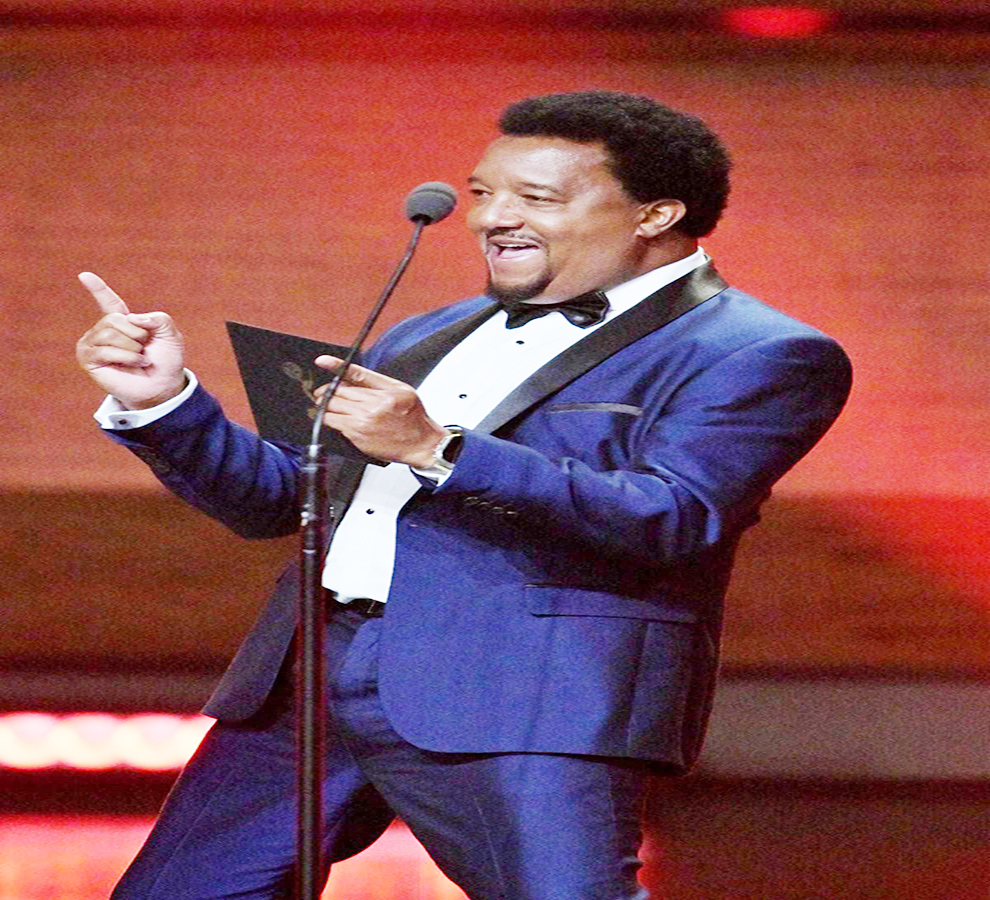 Beisbolista Pedro Martínez, recibe su quinto premio EMMY del   Deporte 
