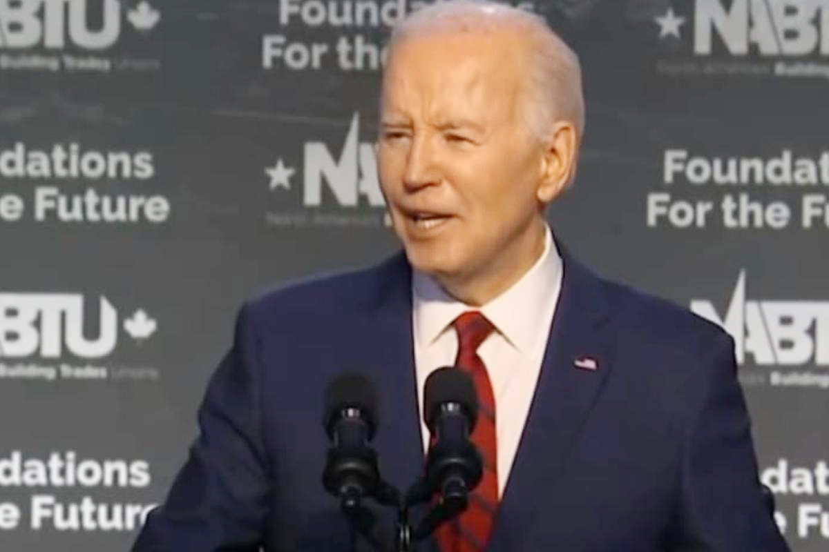 Multan a estafador que usó la voz clonada con IA de Joe Biden