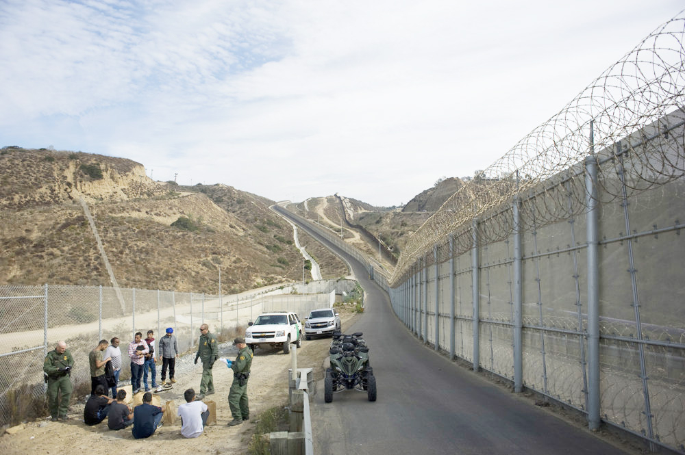 Más de 650.000 extranjeros lograron evadir el control fronterizo y entrar a EE.UU. en 2023