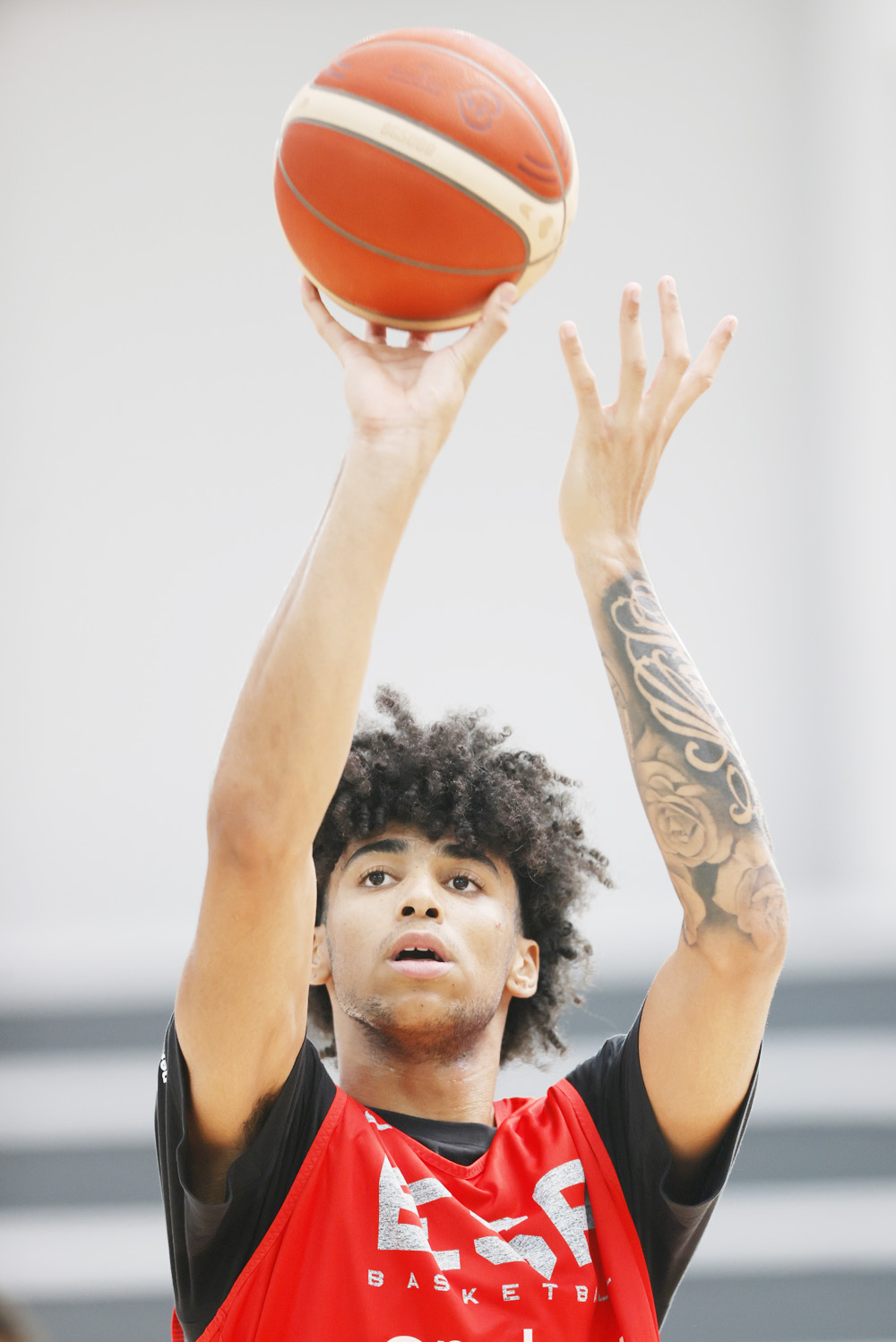 El español Izan Almansa retira su nombre del draft de la NBA de 2024