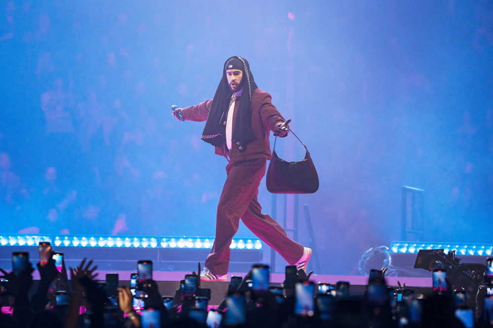 Bad Bunny lanza oferta de presentaciones en Puerto Rico para impulsar electores a votar