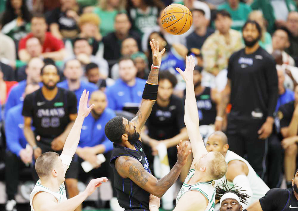 107-89. Porzingis regresa como un héroe y Boston arrasa a Dallas