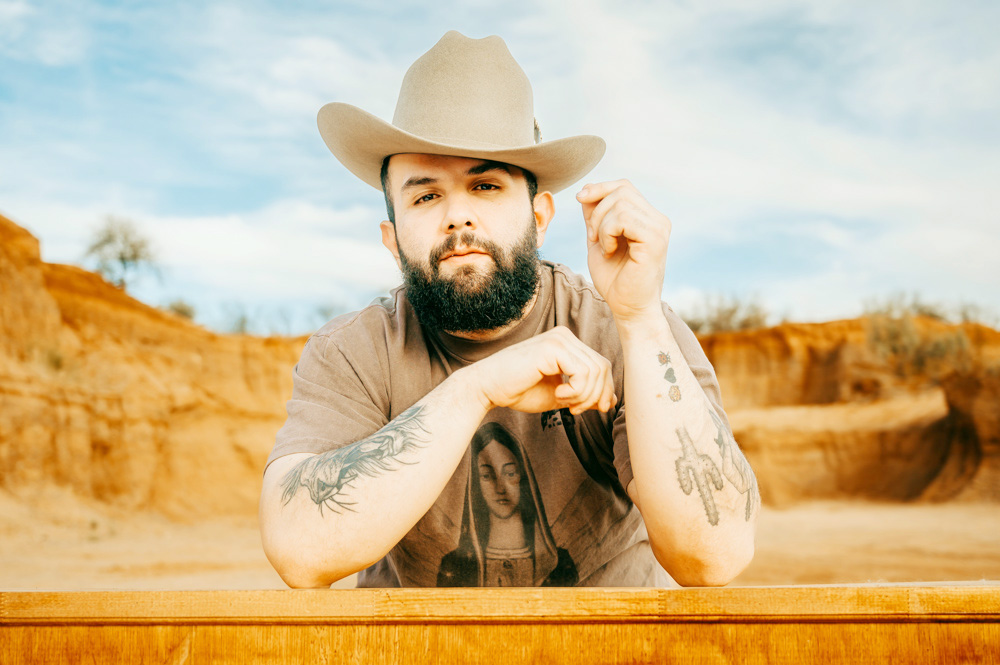 Carín León, Peso Pluma y Maluma dominan con 7 nominaciones los Premios Juventud 2024