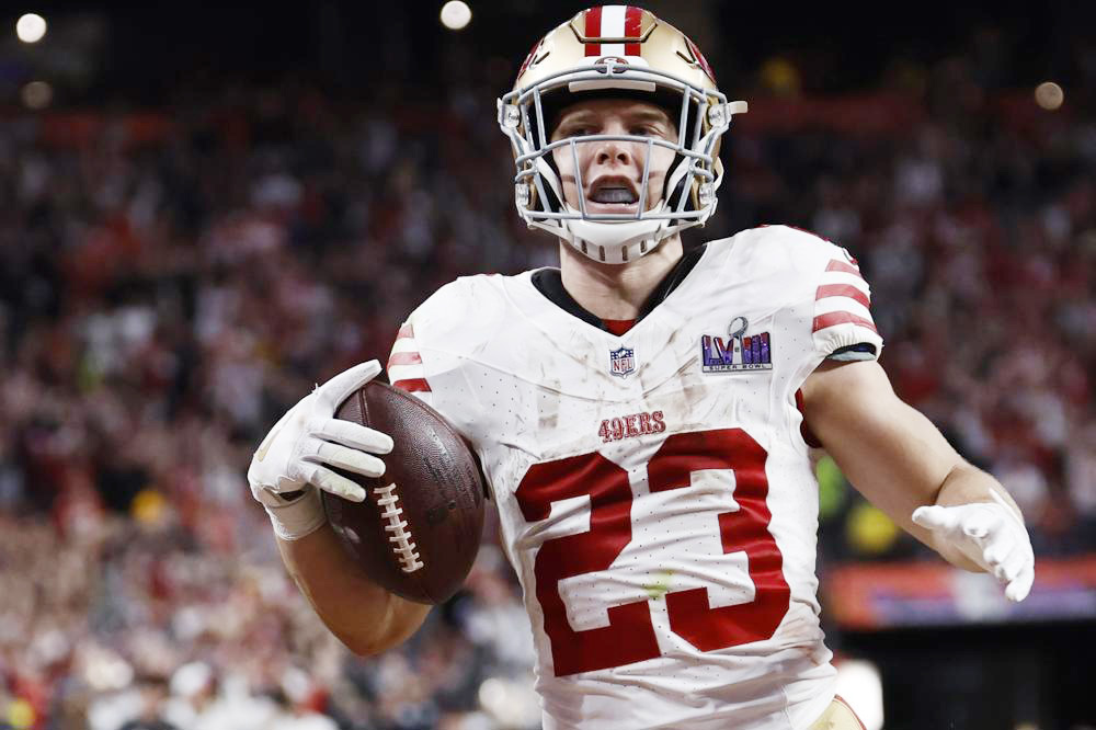 McCaffrey, de 49ers, primer corredor en portada del ‘Madden NFL 25’ desde el 2013