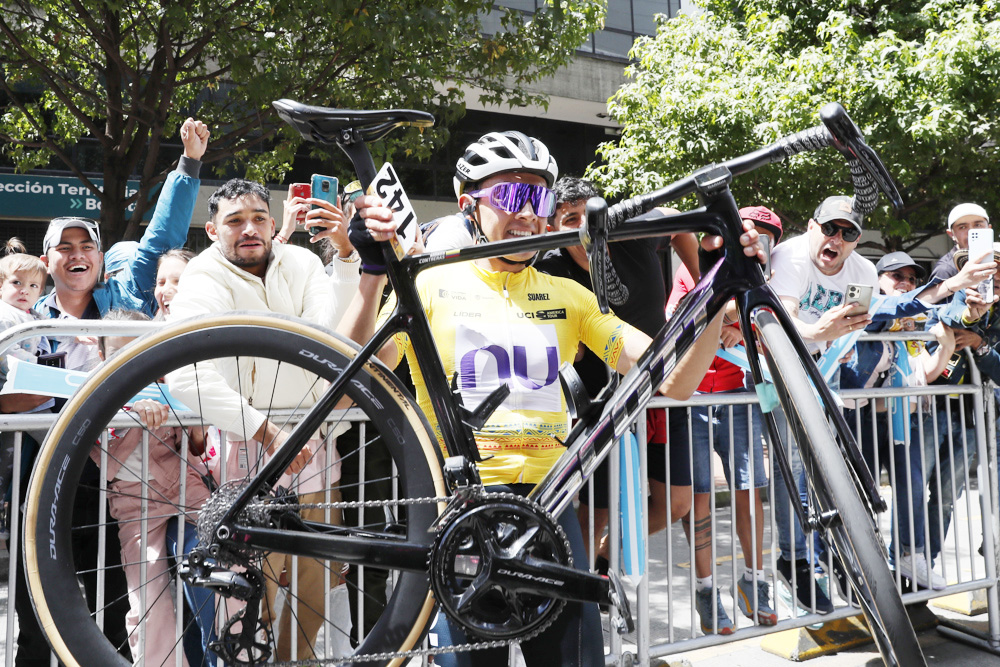 Rodrigo Contreras vuela en la contrarreloj y se corona campeón de la Vuelta a Colombia