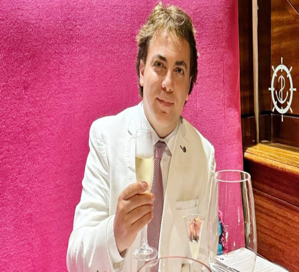 Cristian Castro pasa linda velada con Angélica Rivera y Fernanda Castro
