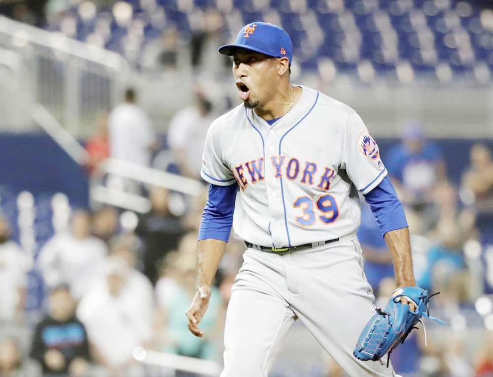 Las Grandes Ligas suspende por 10 partidos al cerrador puertorriqueño Edwin Díaz