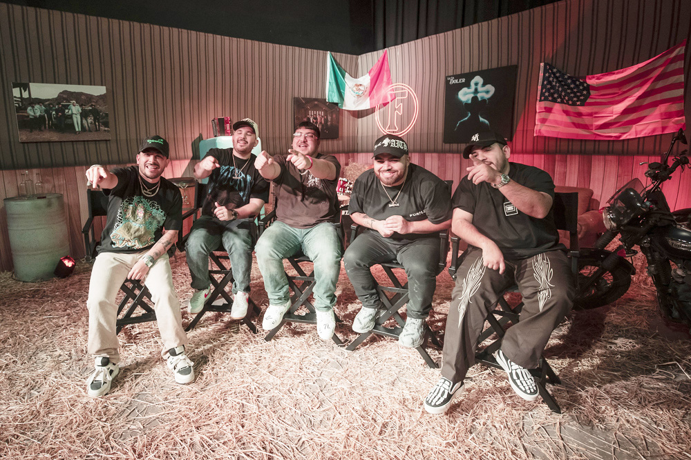 Grupo Frontera y Sech se convierten en miembros de la Academia de la Grabación