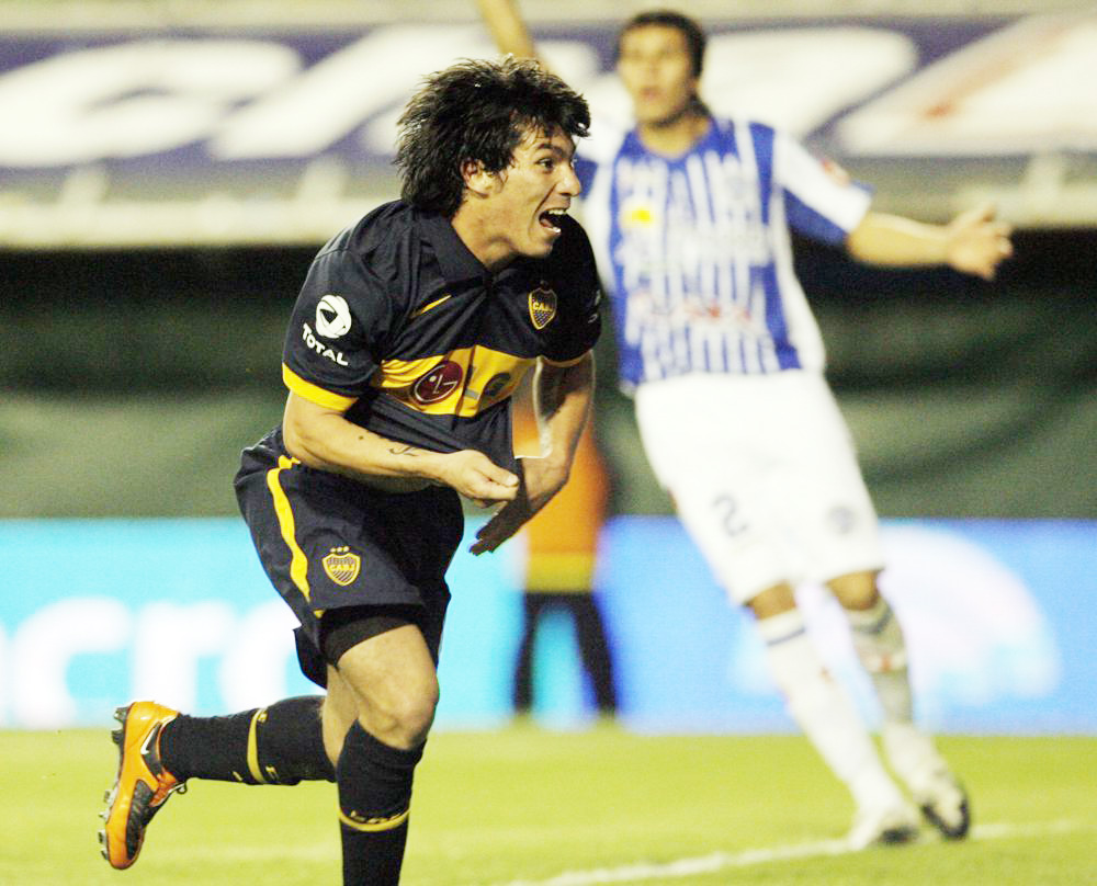 El central chileno Gary Medel cambia al Vasco da Gama por Boca Juniors