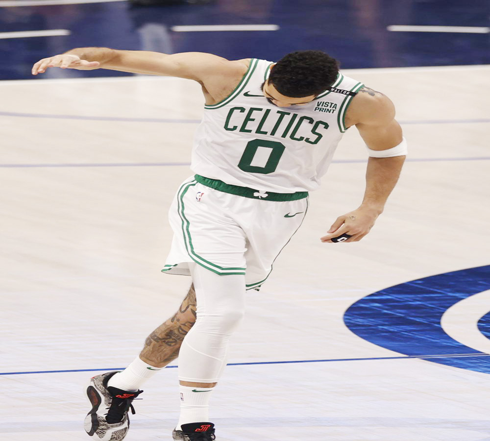 Irving: “Es fácil apuntar el dedo contra Doncic”