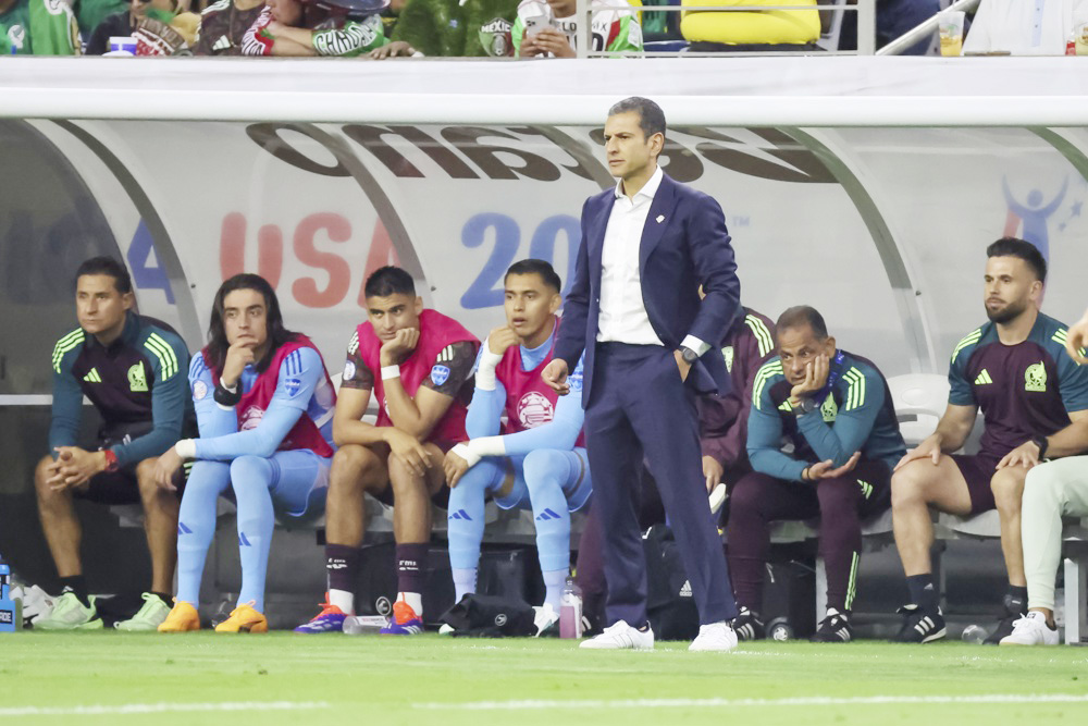 México se juega su pase a la segunda ronda, entre un ambiente hostil y pesimista