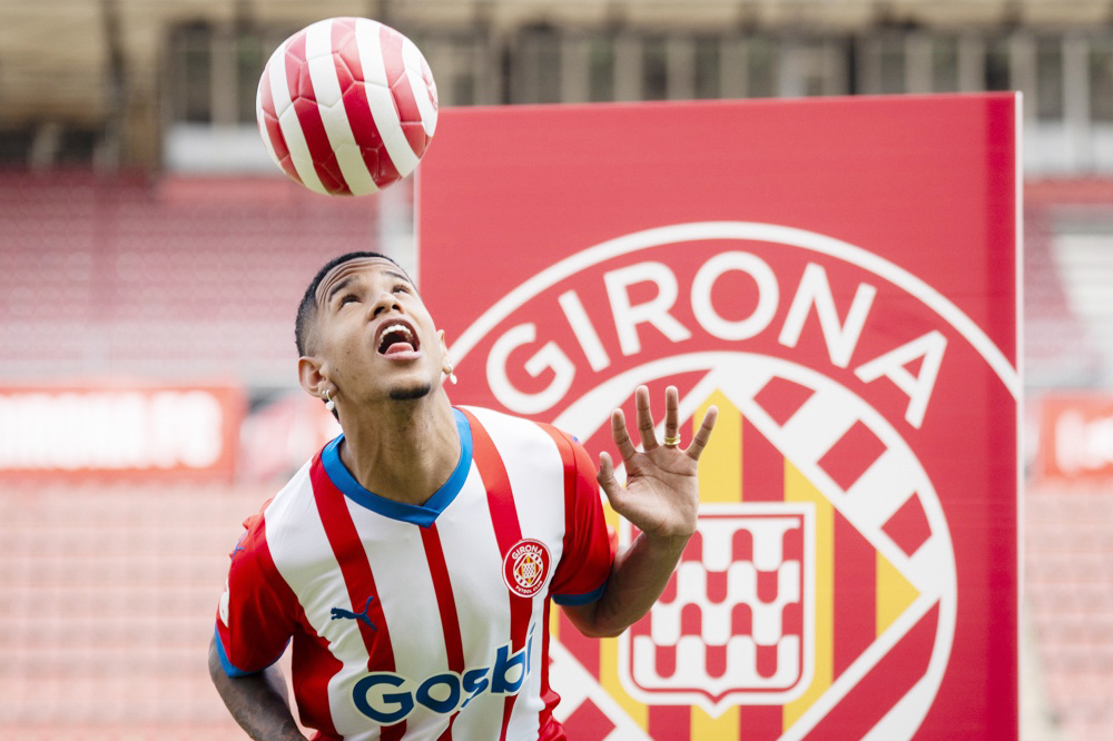 Savinho y Yan Couto dejan en el aire su continuidad en el Girona