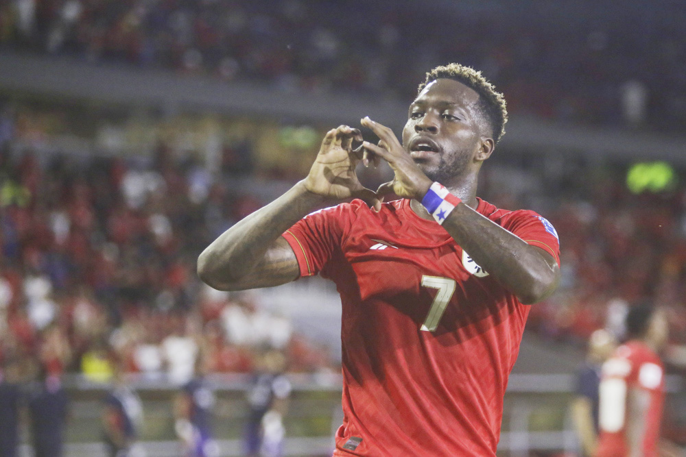 2-0. Panamá sufre y Guyana resiste, pero se desmorona en tres minutos del segundo tiempo