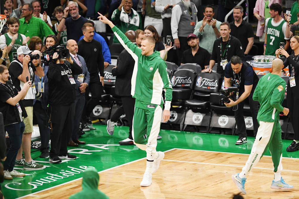 Porzingis: “¿Cómo podría perderme el quinto partido? Somos los campeones”