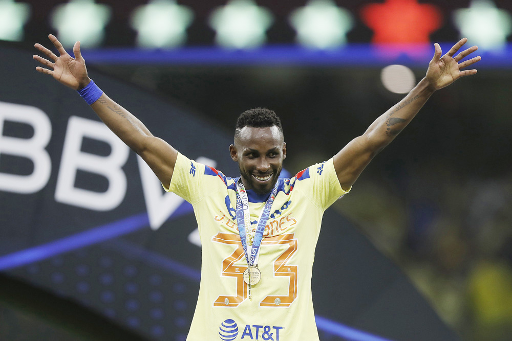 El colombiano Quiñones deja cambia al América por el Al-Qadsiah de Michel