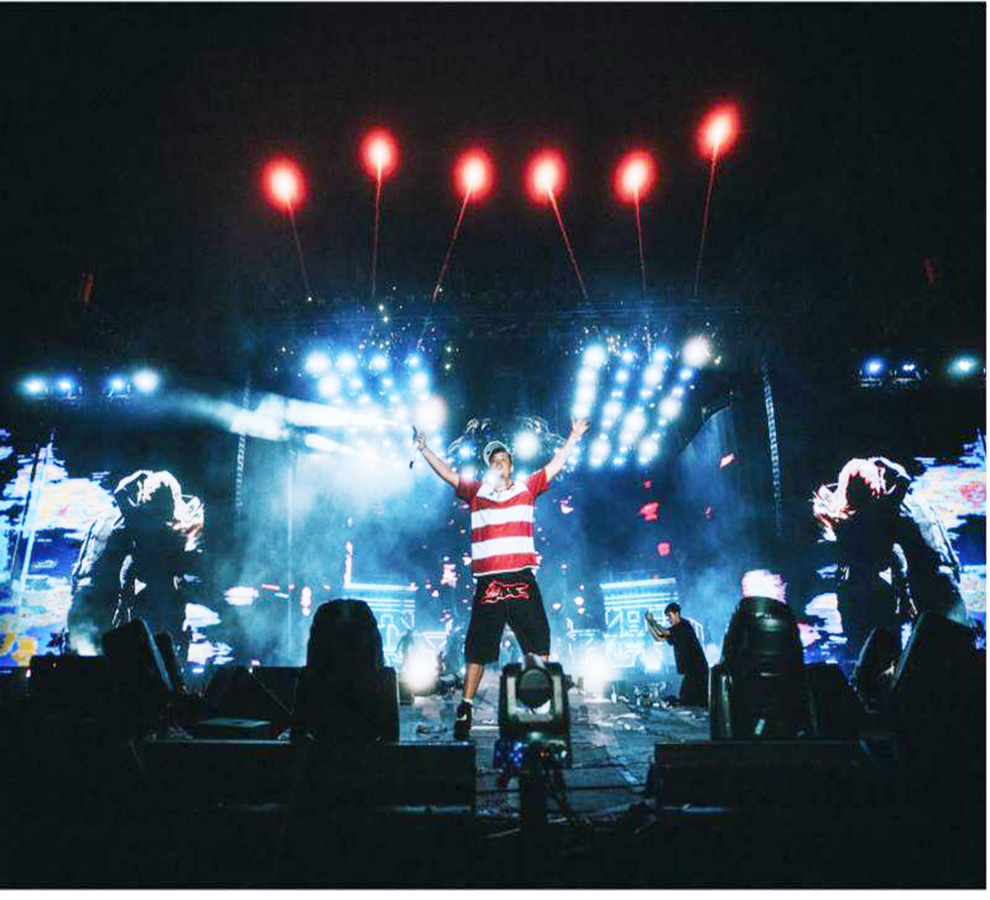 Saiko deslumbra en Granada con invitados de lujo y producción espectacular