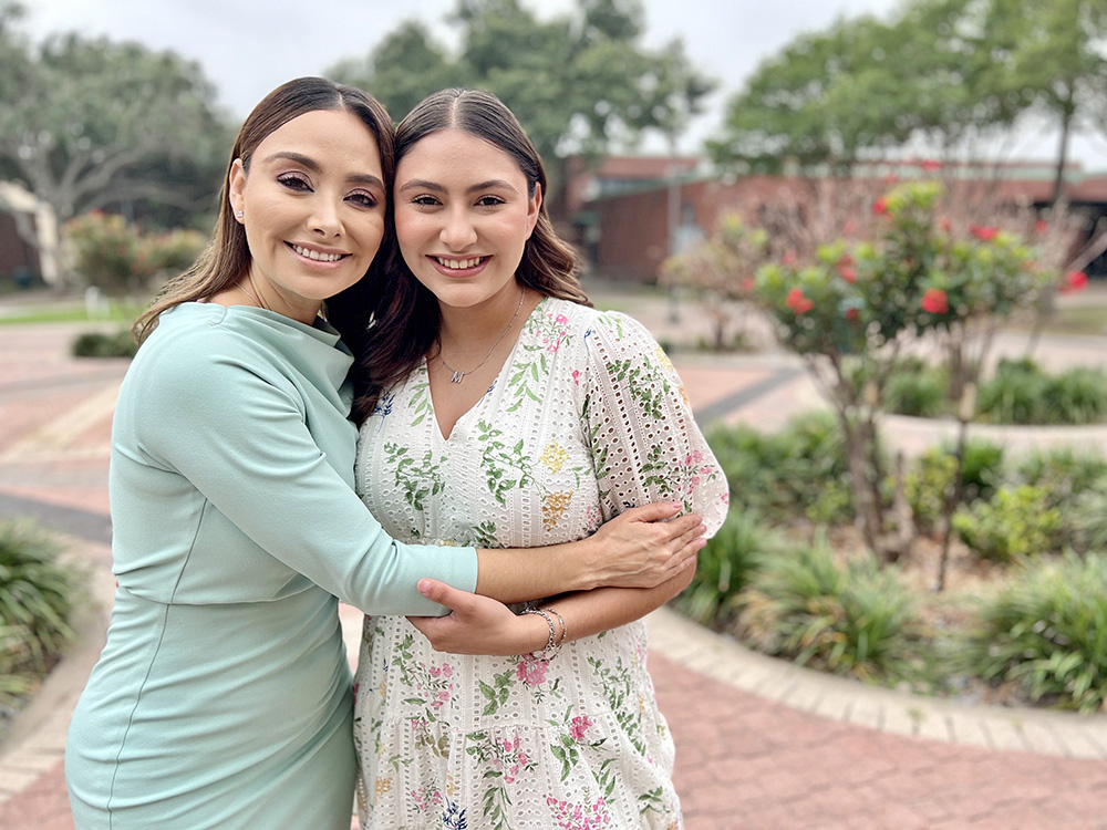 Un vínculo inquebrantable: madre e hija se empoderan mutuamente