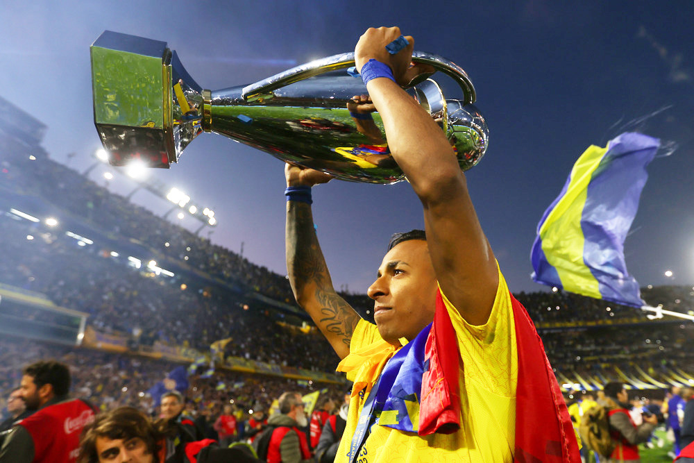 El colombiano Villa, condenado por violencia machista, regresa al fútbol argentino