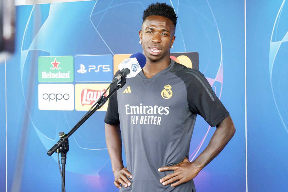 Vinicius Jr y Éder Militao visitan a los Miami Dolphins antes de sumarse a la Canarinha