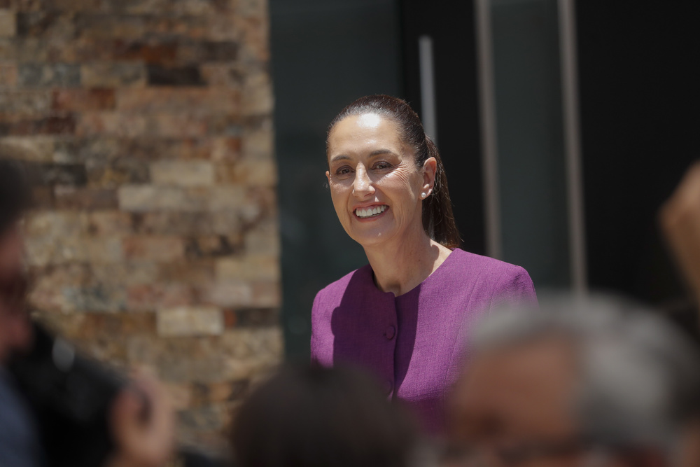 Sheinbaum dice a inversores que “no tienen de qué preocuparse” ante la reforma judicial