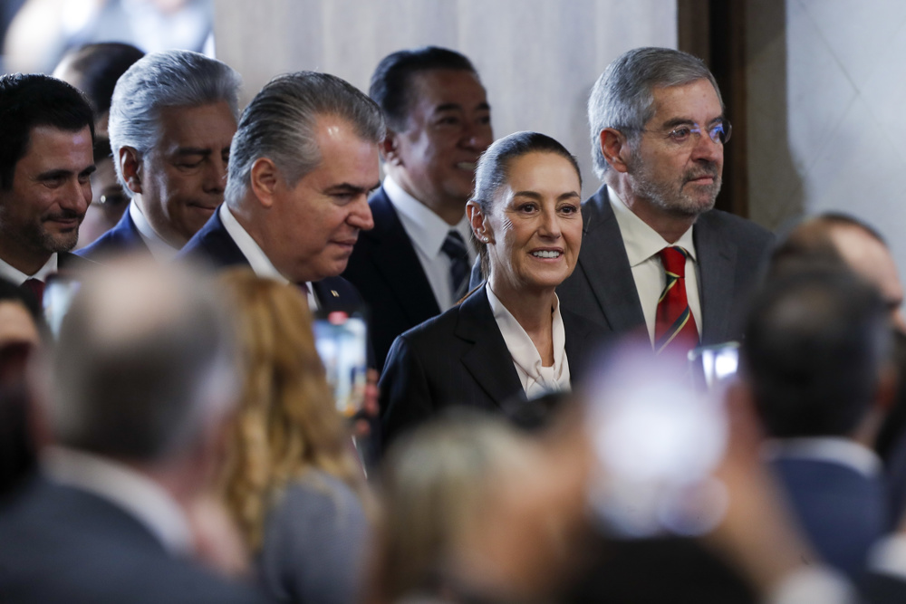 Claudia Sheinbaum insiste al sector privado de México en que no busca el poder absoluto