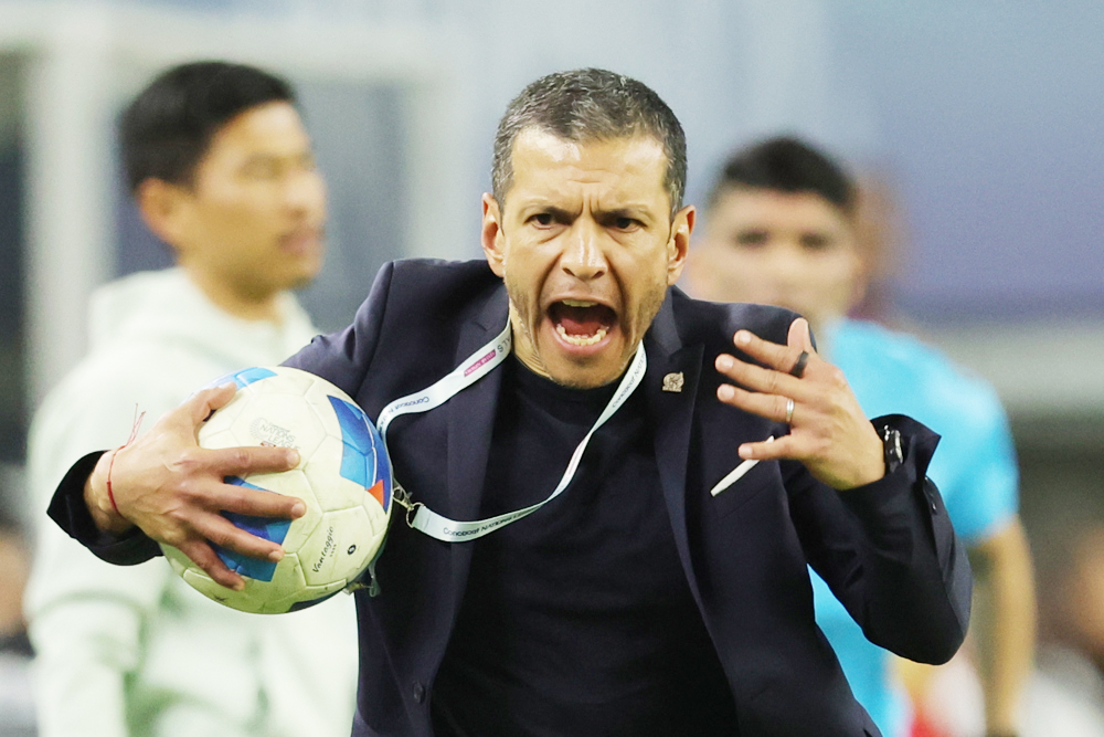 A un día del debut frente a Jamaica, México tiene más dudas que certezas