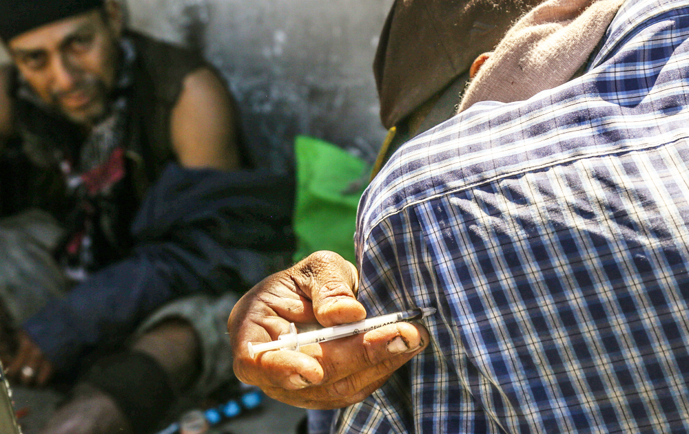El consumo de drogas aumentaría las posibilidades de padecer discapacidad visual o ceguera