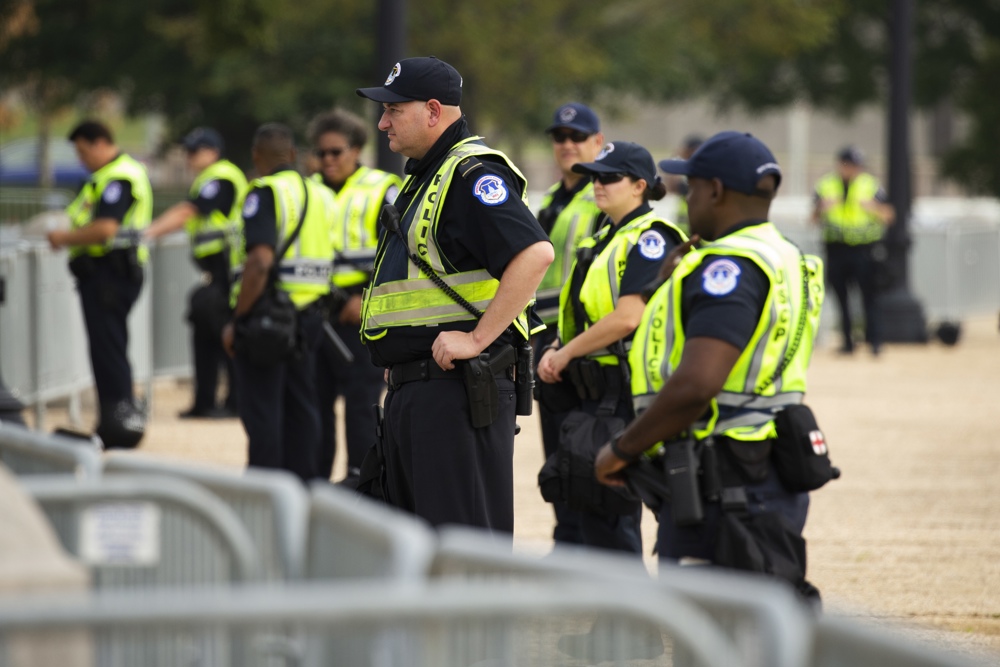 Policía del asalto al Capitolio tras el Supremo: “Solo los votantes pueden parar a Trump”