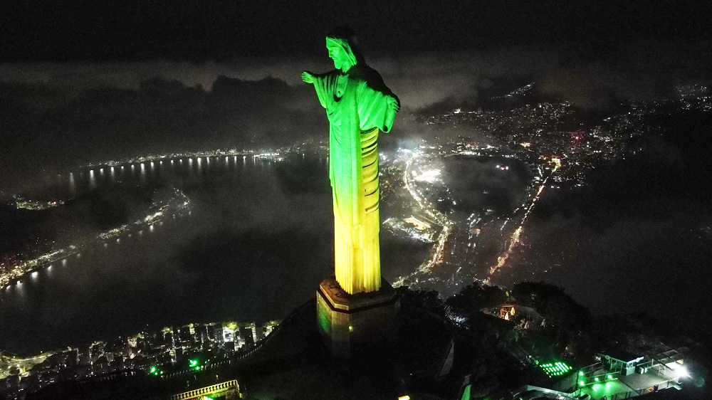 El Cristo Redentor se viste de la Canarinha para recordar los 30 años del tetracampeonato