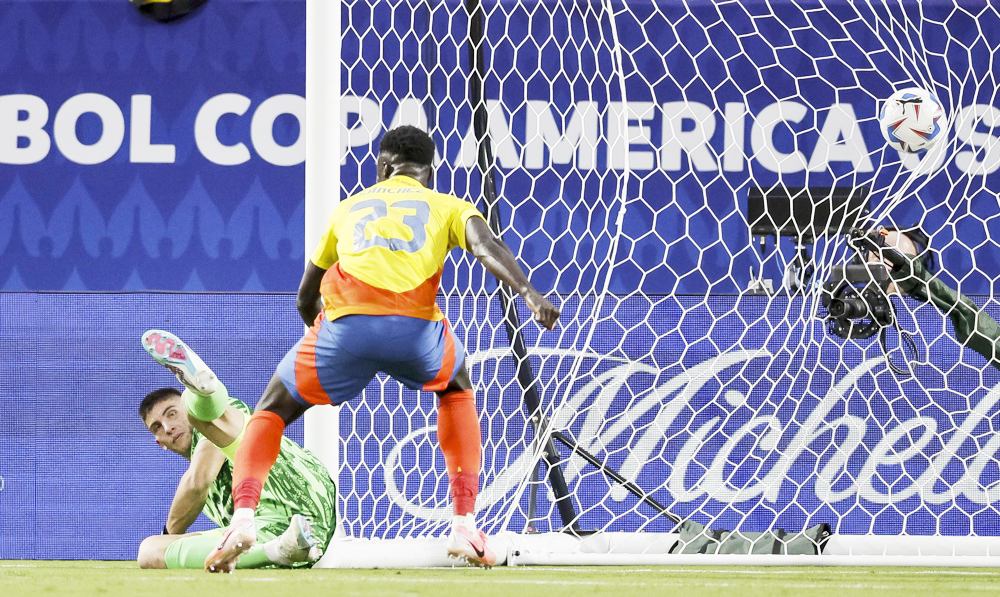 Dávinson Sánchez: "También sabemos competir cuando estamos en la adversidad"