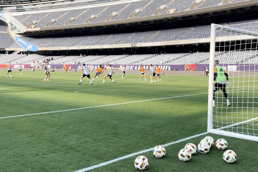 Endrick, de 9 en el entreno del Madrid en el Soldier Field