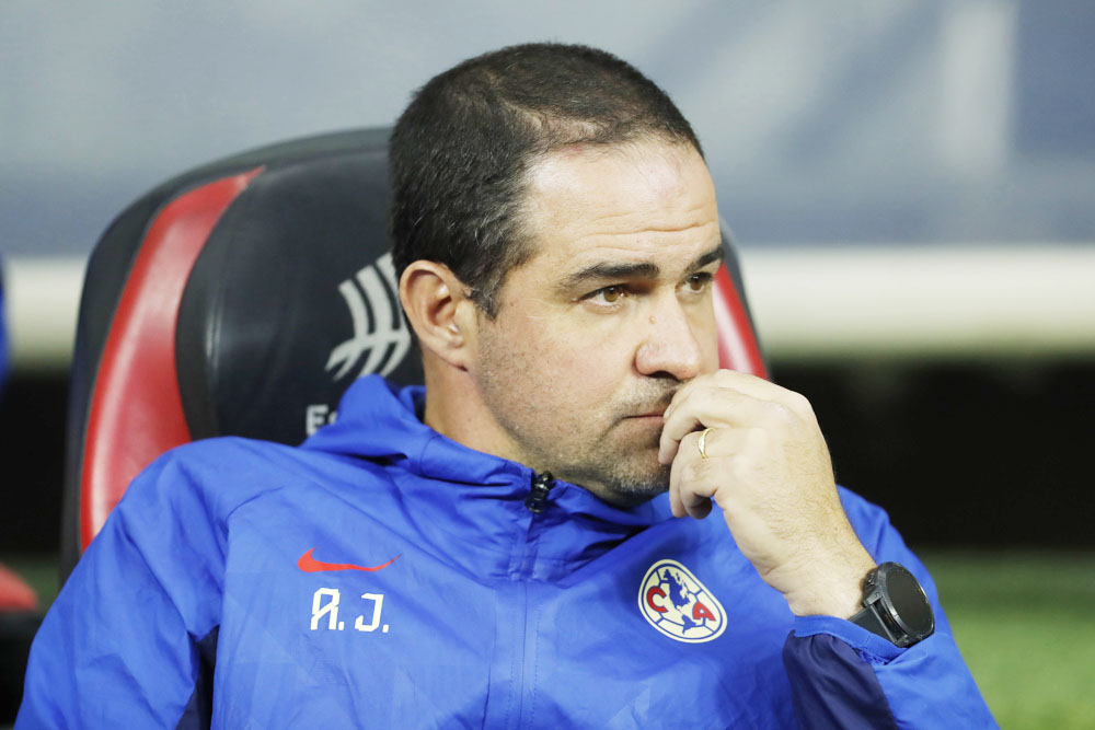 Jardine coincide con Bielsa y Scaloni por críticas a las canchas de la Copa América