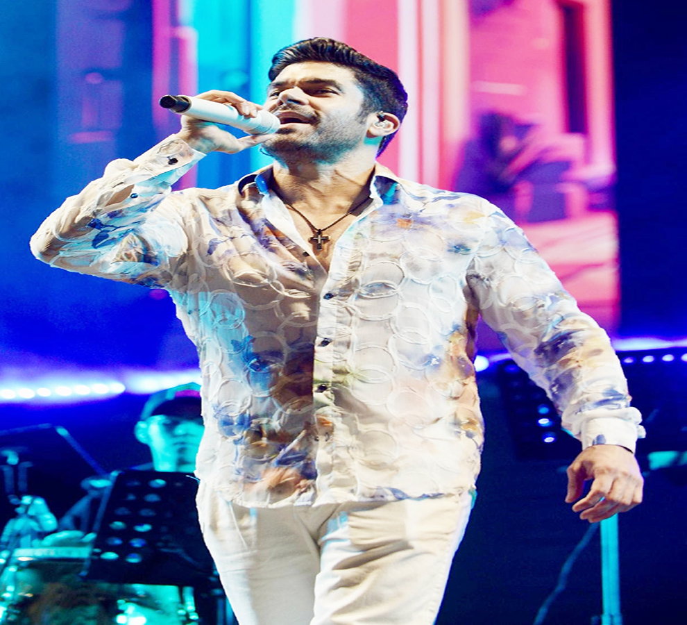 Jerry Rivera triunfa en el Festival Leyendas de Salsa de Medellín