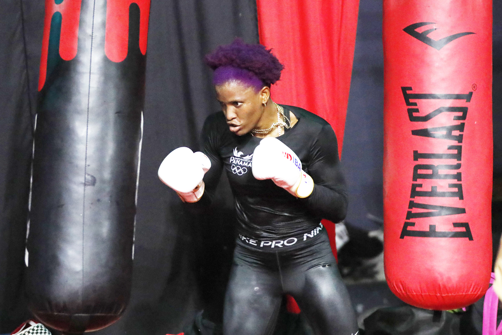 La boxeadora panameña Atheyna Bylon finalizará su preparación para París en Portugal